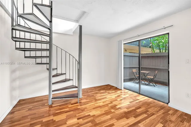 $3,400 | 3265 Virginia Street, Unit 7, Miami, FL 33133