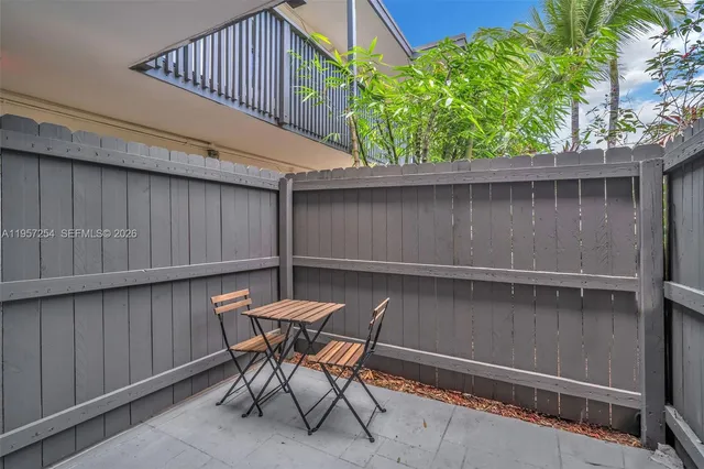 $3,400 | 3265 Virginia Street, Unit 7, Miami, FL 33133