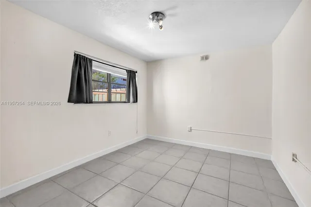 $3,400 | 3265 Virginia Street, Unit 7, Miami, FL 33133