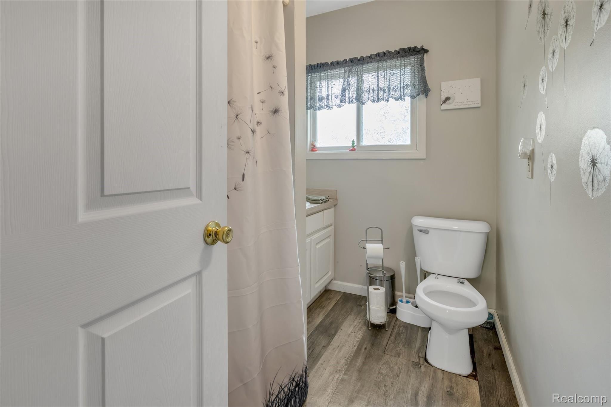 4267 Oak Road Vassar, MI 48768 - Photo 21 of 33 21-4267-Oak-Rd-Windowstill-Real-Estate-Photography-21.jpg