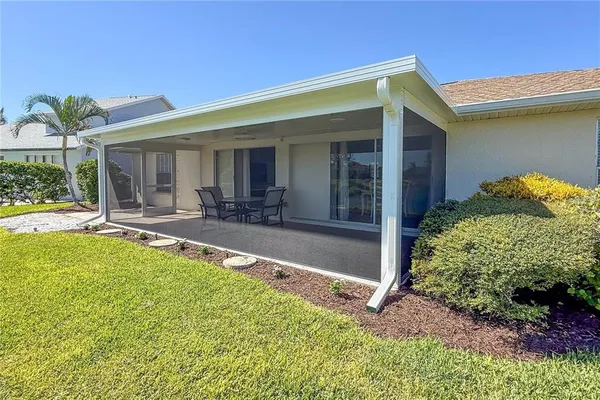 $2,900 | 5207 88th Street West, Bradenton, FL 34210