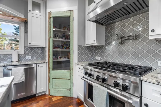 $949,900 | 641 Bill Watkins Road, Hoschton, GA 30548