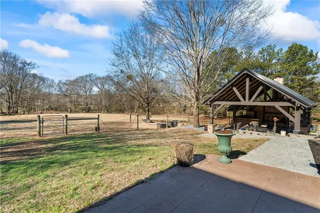 $949,900 | 641 Bill Watkins Road, Hoschton, GA 30548