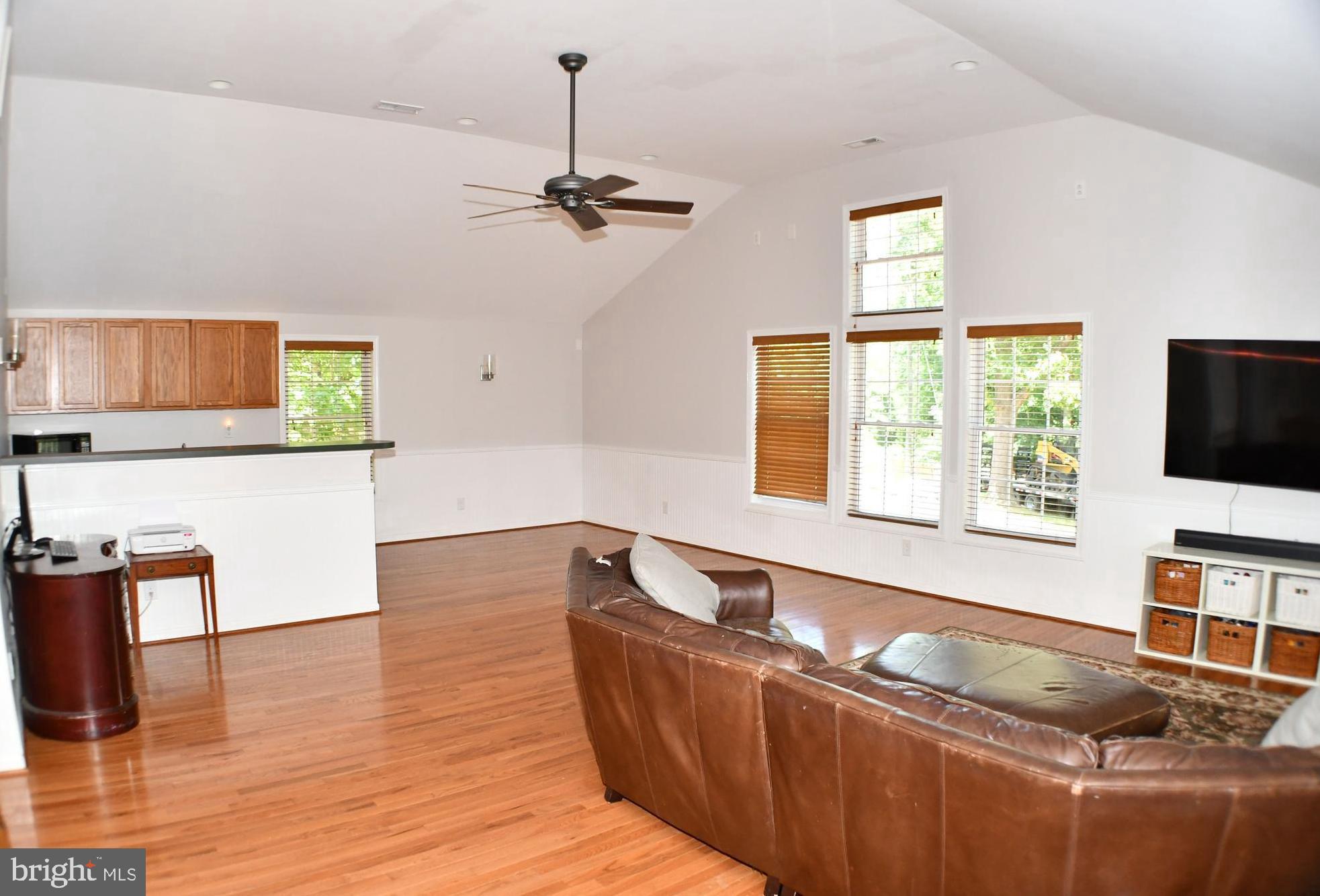 18018 Waterloo Road Amissville, VA 20106 - Photo 36 of 54 Great Room with Bar