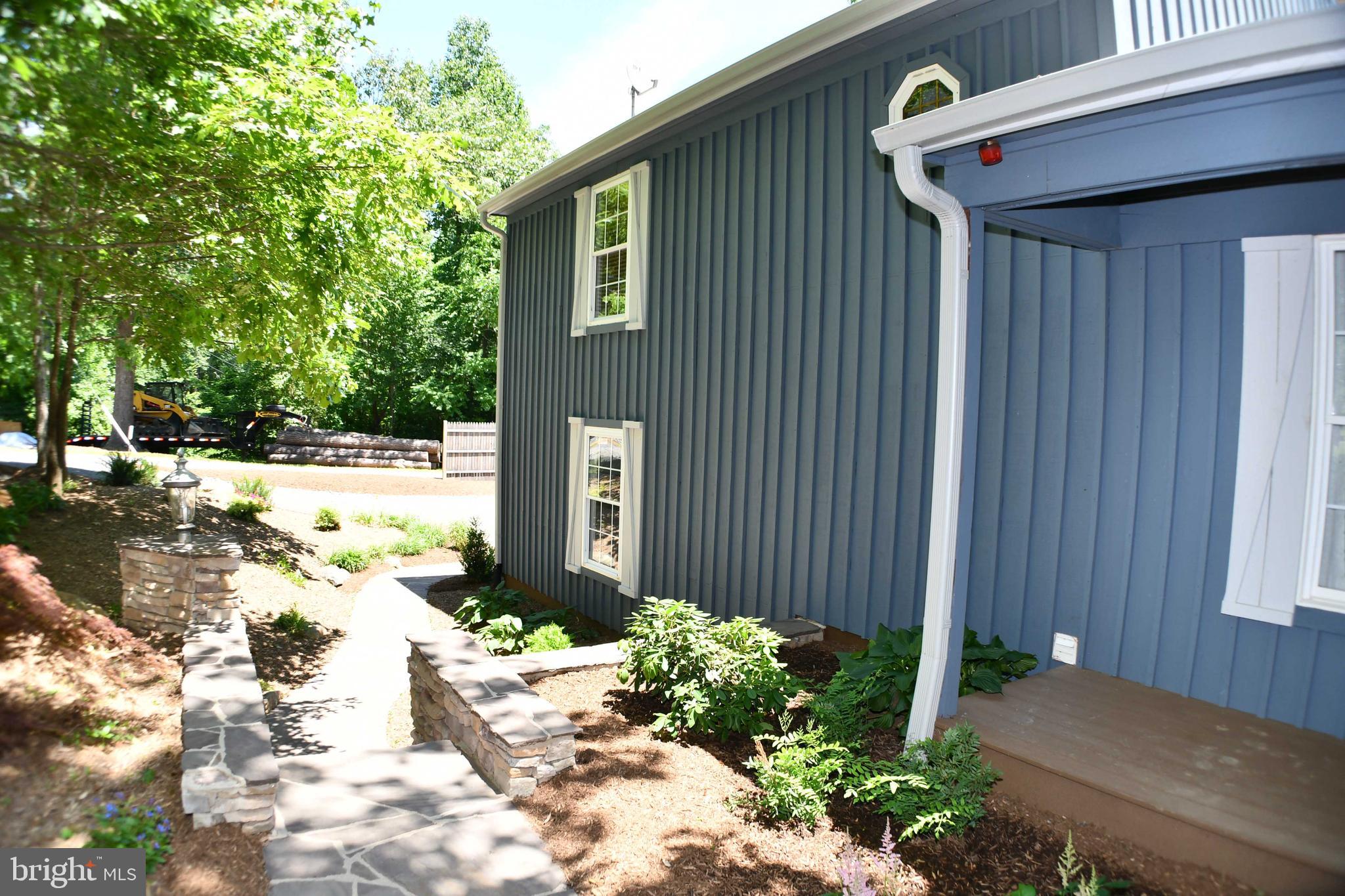 18018 Waterloo Road Amissville, VA 20106 - Photo 7 of 54 Front Exterior