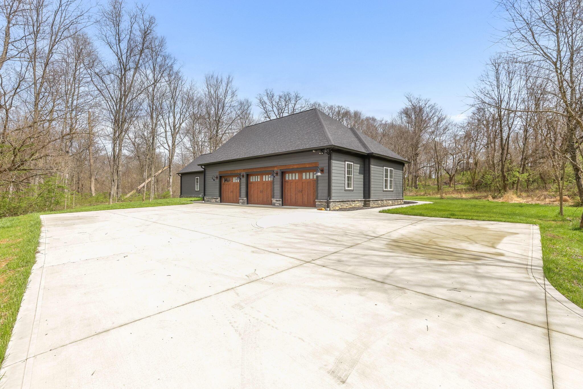 271 Alan Way Lithopolis, OH 43136 - Photo 6 of 72 5-web-or-mls-939A9259