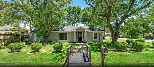 $3,200 | 9402 Alcott Drive, Houston, TX 77080