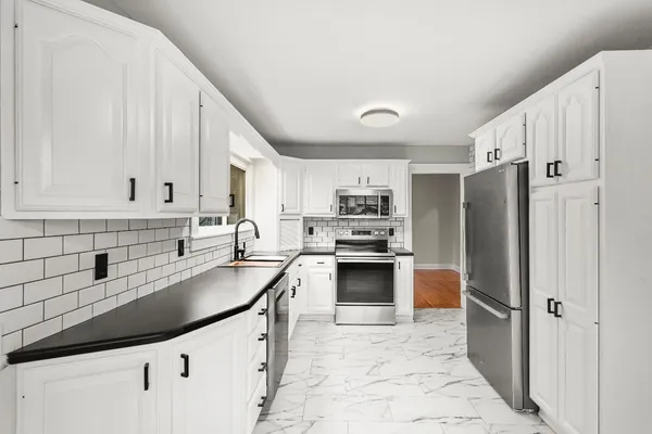 $239,000 | 122 Billups Drive, Lawrenceburg, IN 47025