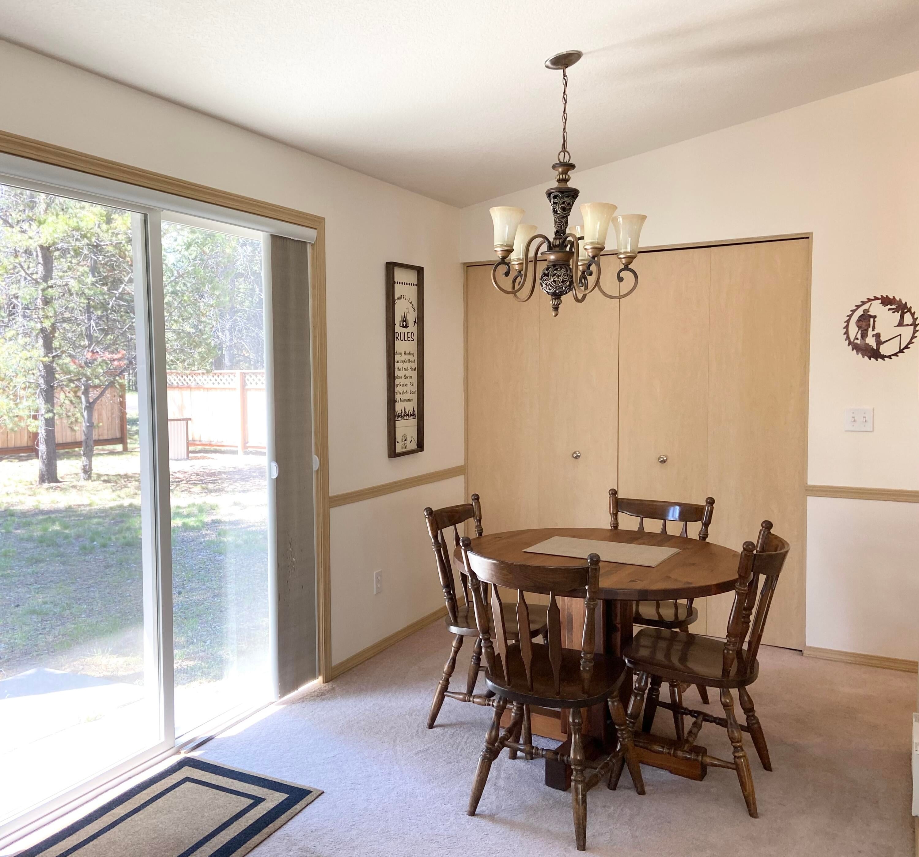 17205 Kingsburg Road Bend, OR 97707 - Photo 6 of 14 Dining