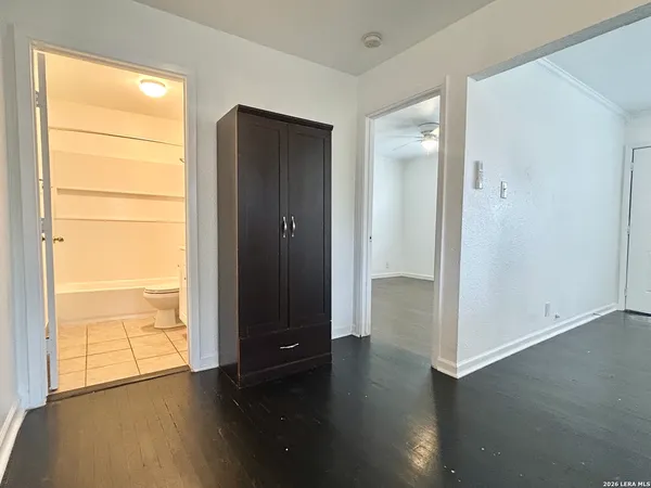 $900 | 310 Finton, Unit A, San Antonio, TX 78204