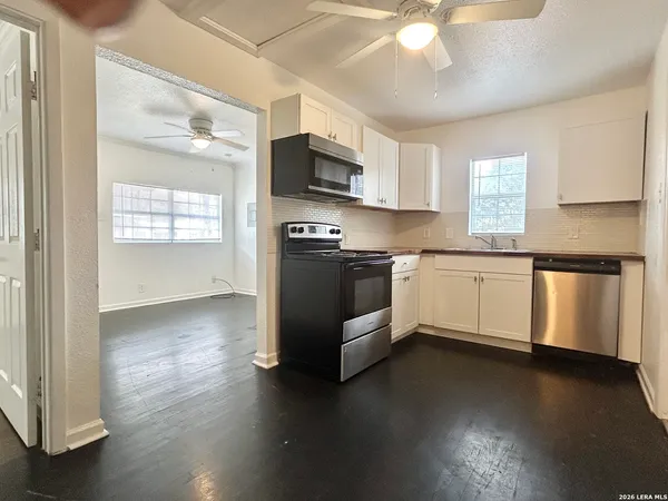 $900 | 310 Finton, Unit A, San Antonio, TX 78204