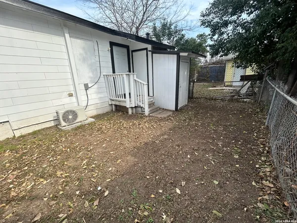 $900 | 310 Finton, Unit A, San Antonio, TX 78204