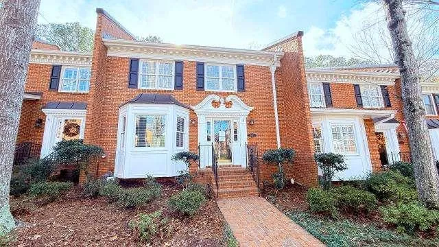 $475,500 | 5417 Trentham Drive, Atlanta, GA 30338