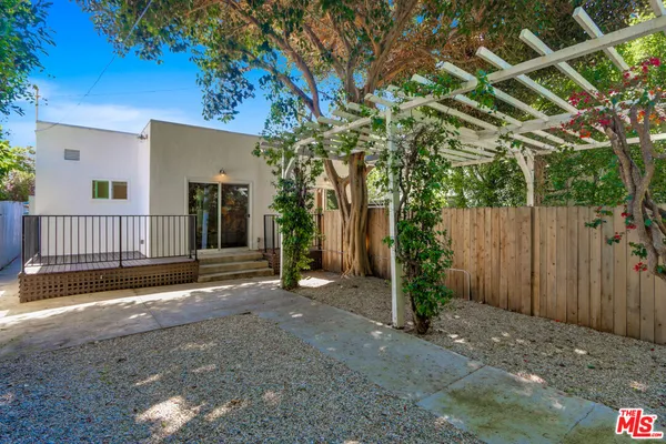 $5,100 | 809 North W Knoll Drive, West Hollywood, CA 90069