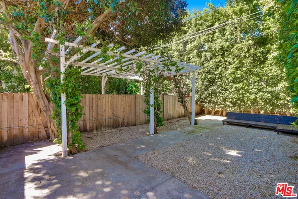 $5,100 | 809 North W Knoll Drive, West Hollywood, CA 90069