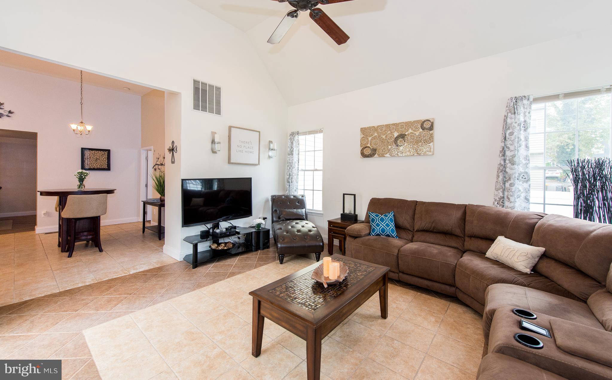 204 Kenwood Road Pasadena, MD 21122 - Photo 14 of 29 Family Room
