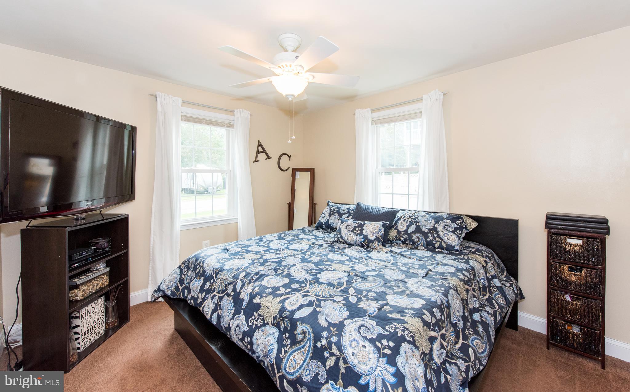 204 Kenwood Road Pasadena, MD 21122 - Photo 17 of 29 Bedroom (Master)