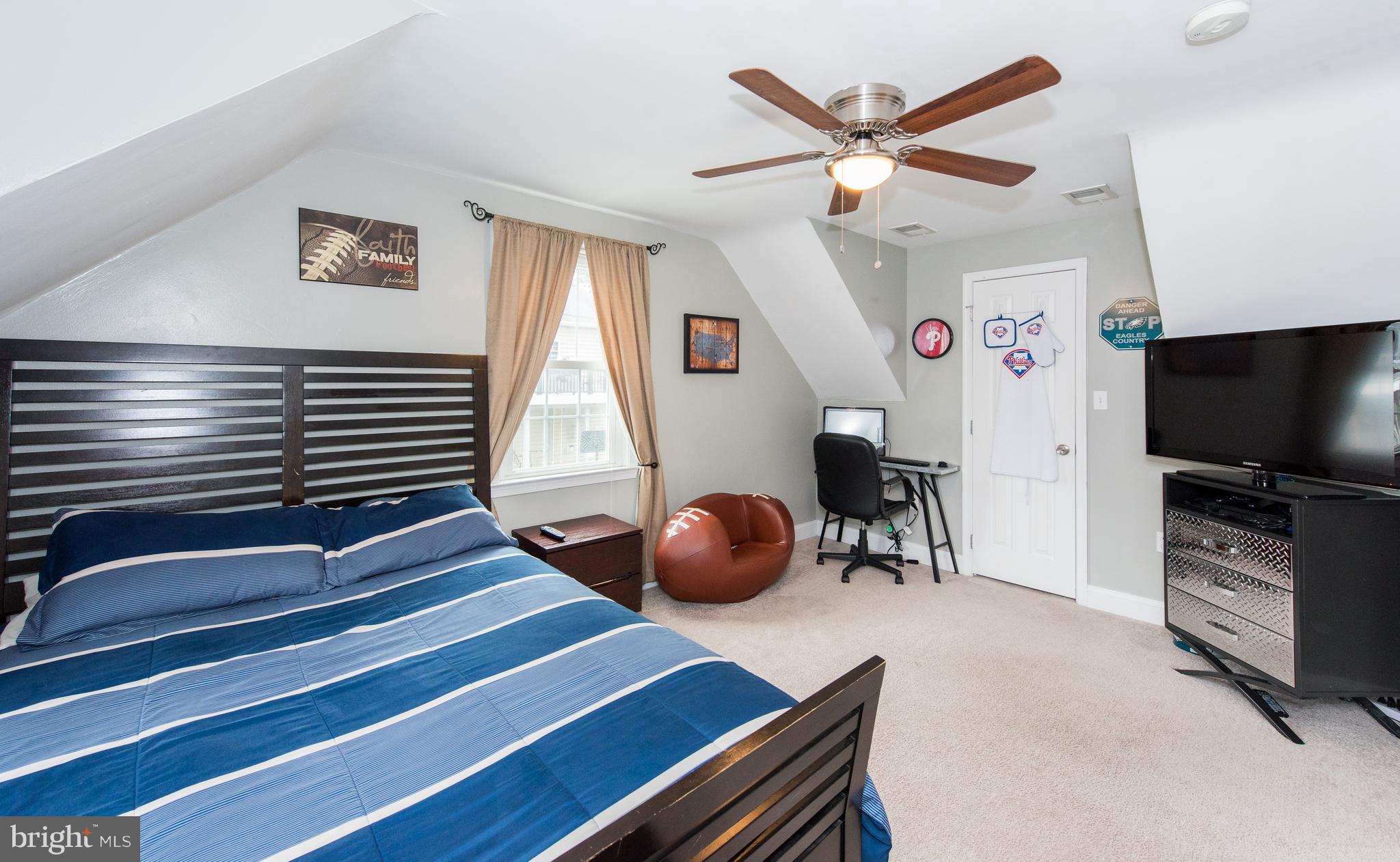 204 Kenwood Road Pasadena, MD 21122 - Photo 22 of 29 Bedroom 3