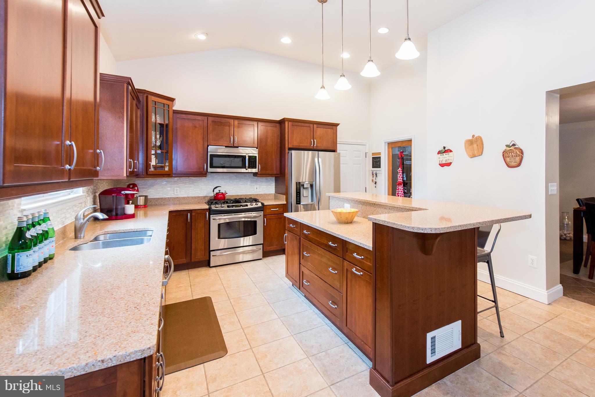 204 Kenwood Road Pasadena, MD 21122 - Photo 9 of 29 Kitchen