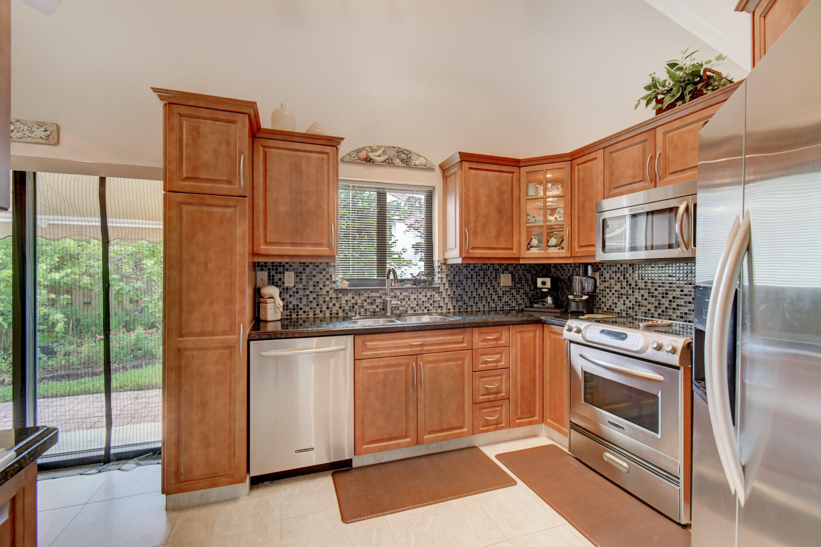 21690 Cromwell Circle Boca Raton, FL 33486 - Photo 12 of 44 14_dsc_4076_77_78_79_80