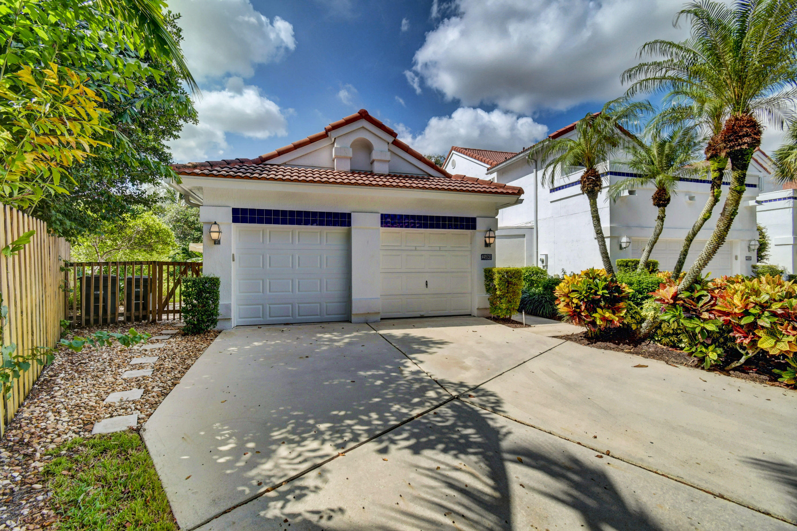 21690 Cromwell Circle Boca Raton, FL 33486 - Photo 3 of 44 03_dsc_3936_37_38_39_40
