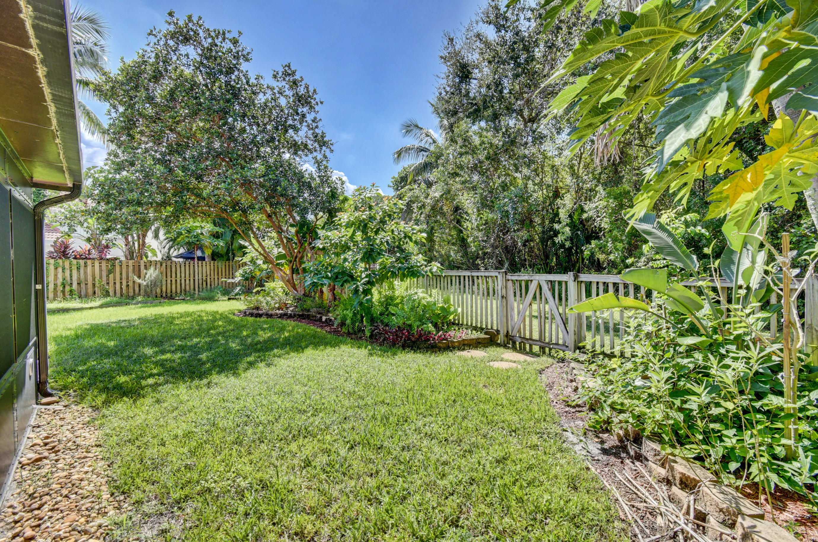 21690 Cromwell Circle Boca Raton, FL 33486 - Photo 40 of 44 43_dsc_4446_47_48_49_50