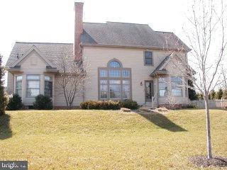 74 South Oak Street Lititz, PA 17543 - Photo 2 of 5