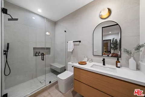 $3,795,000 | 11317 Valley Spring Lane, Studio City, CA 91602