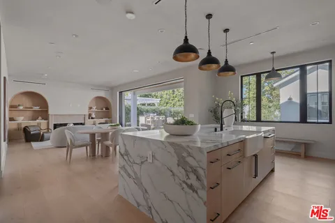 $3,795,000 | 11317 Valley Spring Lane, Studio City, CA 91602