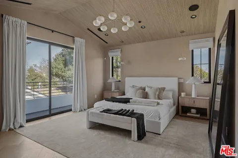 $3,795,000 | 11317 Valley Spring Lane, Studio City, CA 91602
