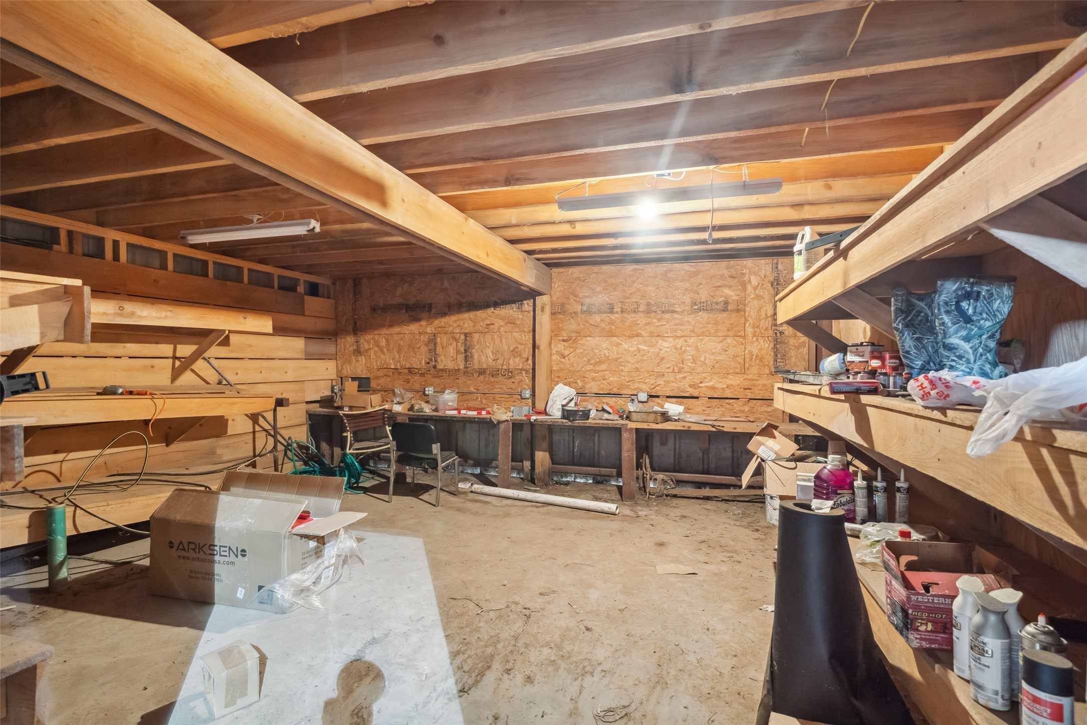 21405 Farm To Market 787 Cleveland, TX 77327 - Photo 6 of 24 The large tool room.