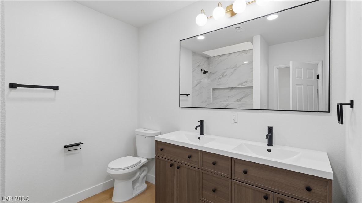 251 North Cimarron Road Las Vegas, NV 89145 - Photo 15 of 41