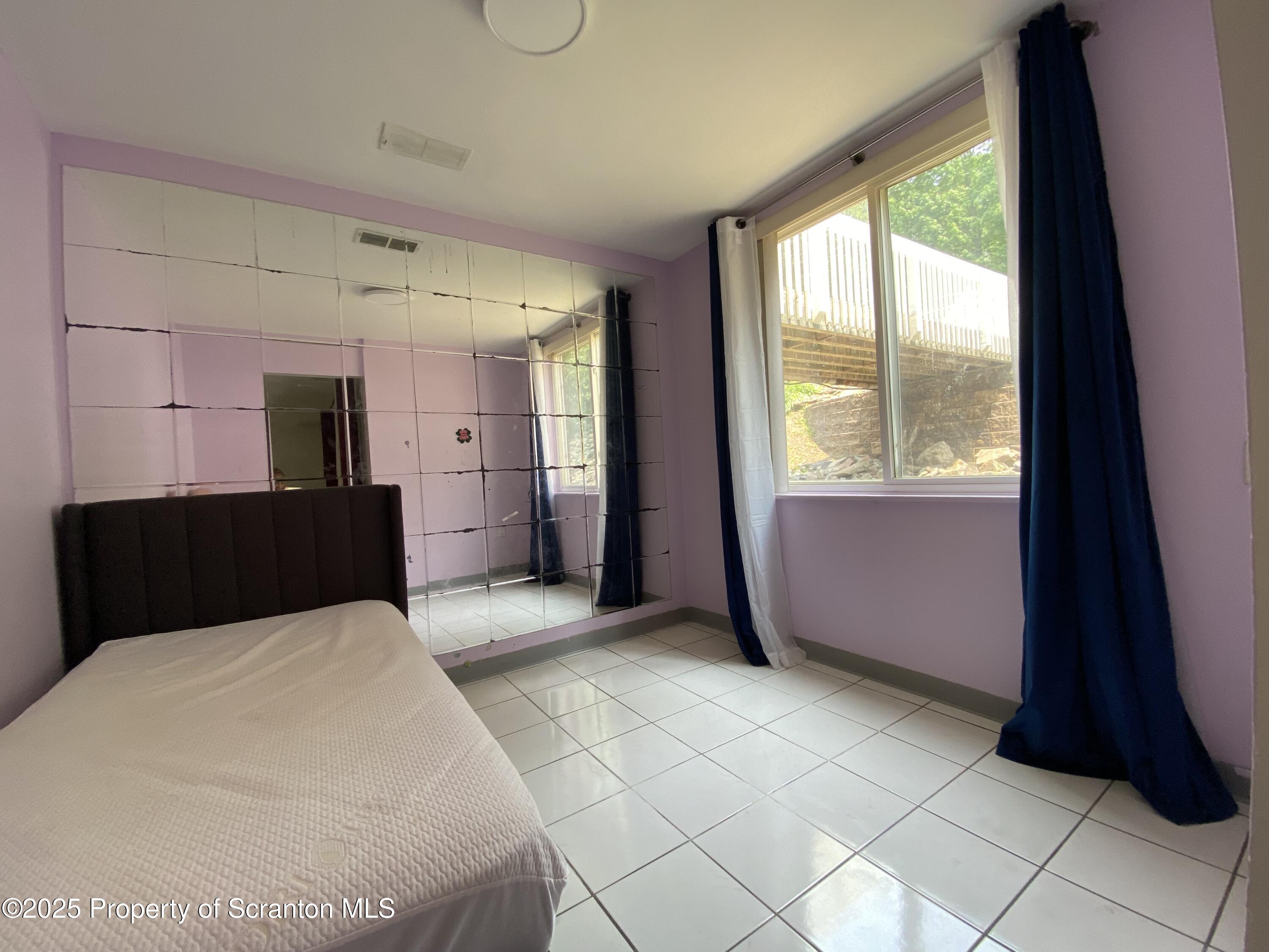 1501 Summit Pointe Scranton, PA 18508 - Photo 25 of 34 IMG_3837