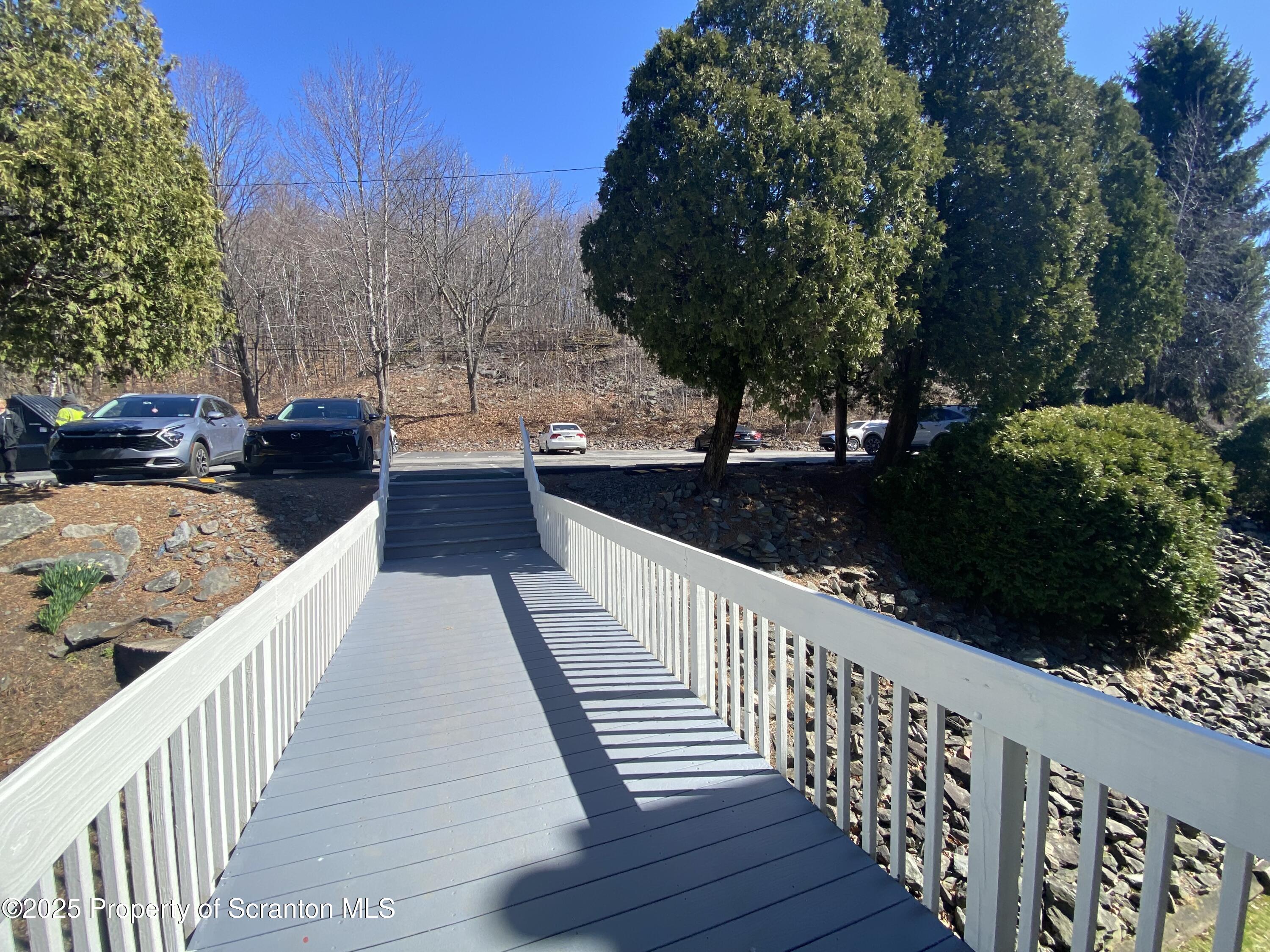 1501 Summit Pointe Scranton, PA 18508 - Photo 28 of 34 IMG_3133