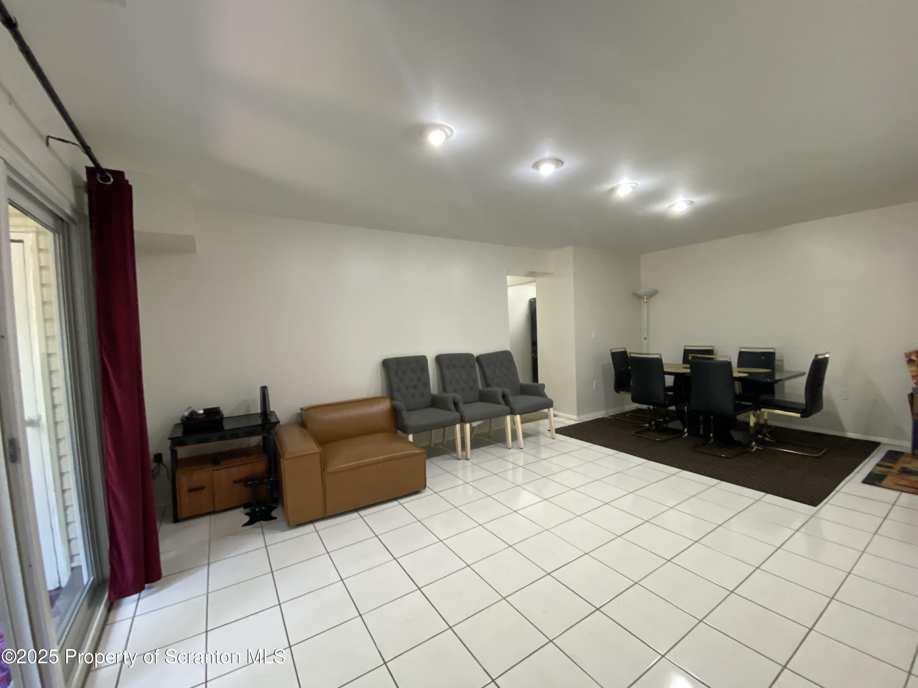 1501 Summit Pointe Scranton, PA 18508 - Photo 9 of 34 IMG_3838