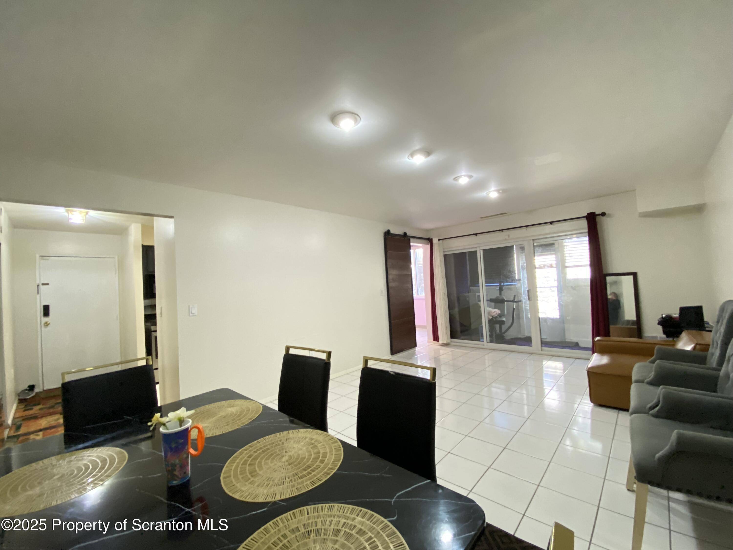 1501 Summit Pointe Scranton, PA 18508 - Photo 10 of 34 IMG_3177