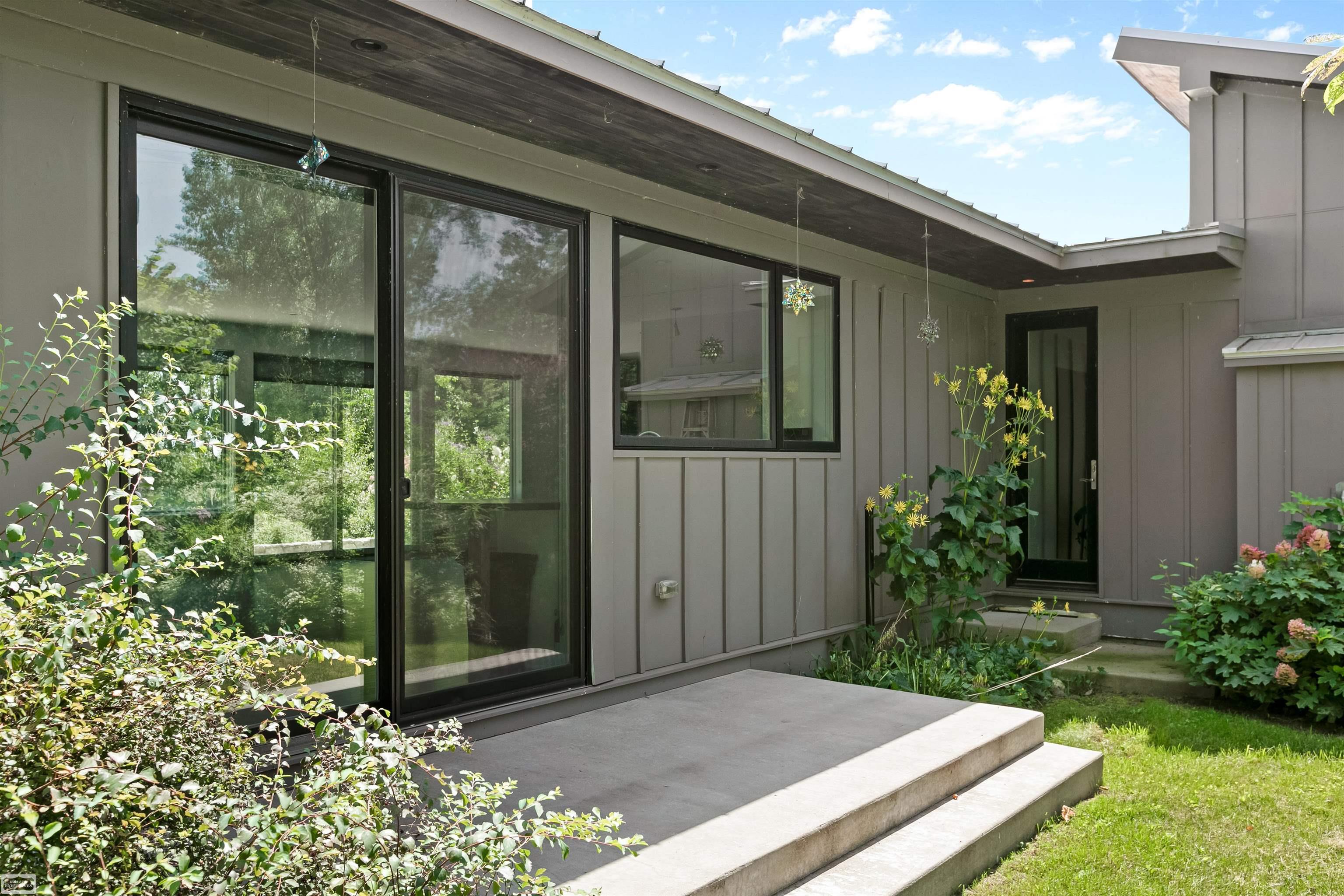 7470 Lakeshore Road Palms, MI 48465 - Photo 30 of 49 50152190-02a6e0bb-3e57-4f76-bf41-86dde7ff1ec1.JPG