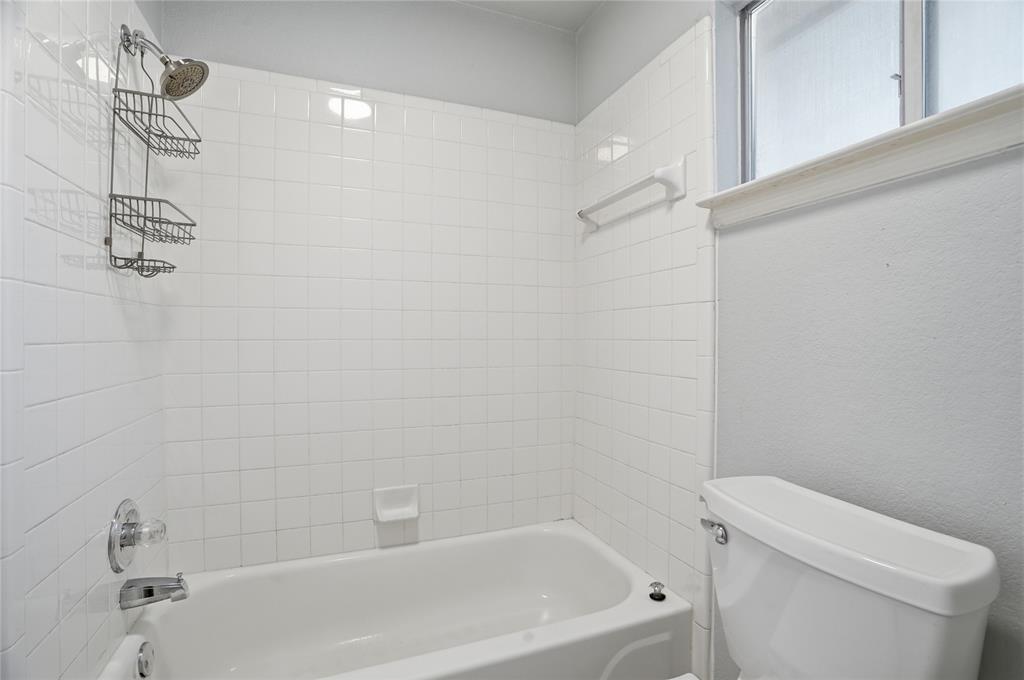 2133 Rustic Ridge Drive Keller, TX 76248 - Photo 20 of 40 Full bathroom featuring shower / tub combination and a textured wall