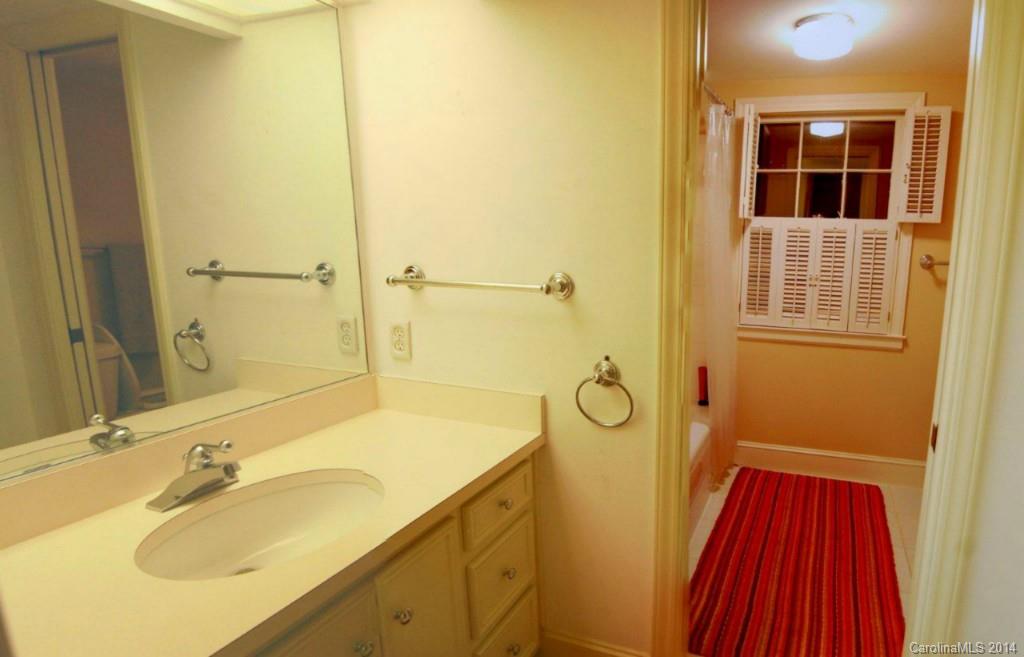 4911 Sentinel Post Road Charlotte, NC 28226 - Photo 16 of 24 Gallery Image 16