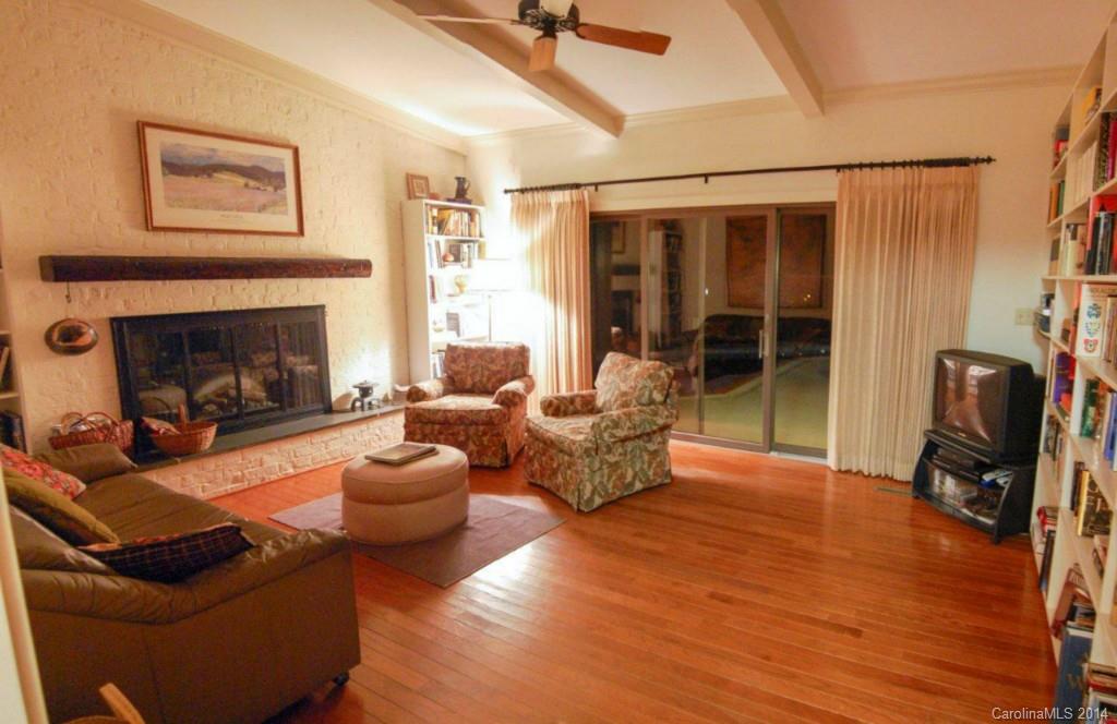 4911 Sentinel Post Road Charlotte, NC 28226 - Photo 9 of 24 Gallery Image 9