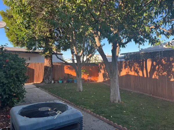 $135,000 | 371 Bethel Avenue, Unit 102, Sanger, CA 93657
