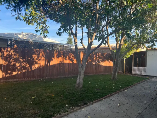 $135,000 | 371 Bethel Avenue, Unit 102, Sanger, CA 93657