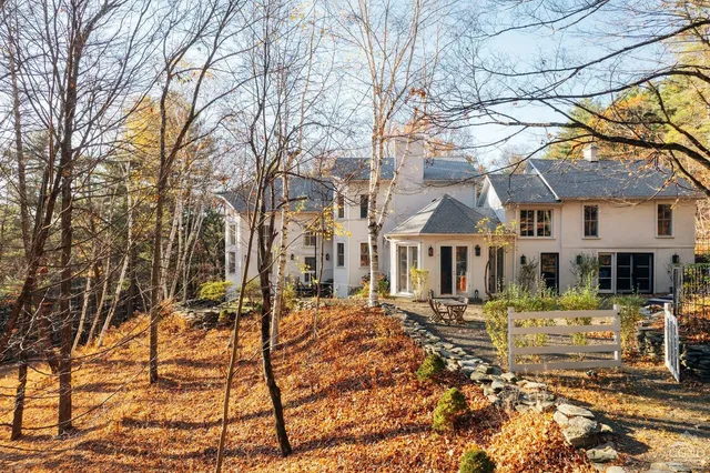 $2,695,000 | 35 Harlemville Road, Claverack, NY 12529