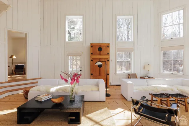 $2,695,000 | 35 Harlemville Road, Claverack, NY 12529