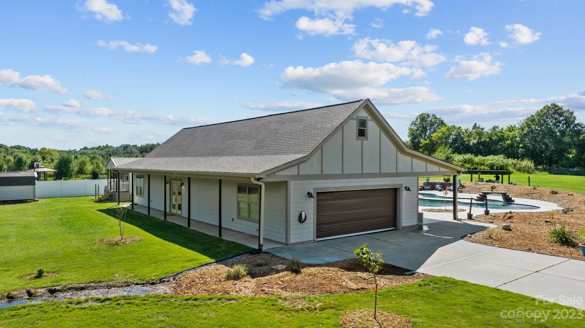 1506 Mary Ellen Drive Fort Mill, SC 29708 - Photo 3 of 48