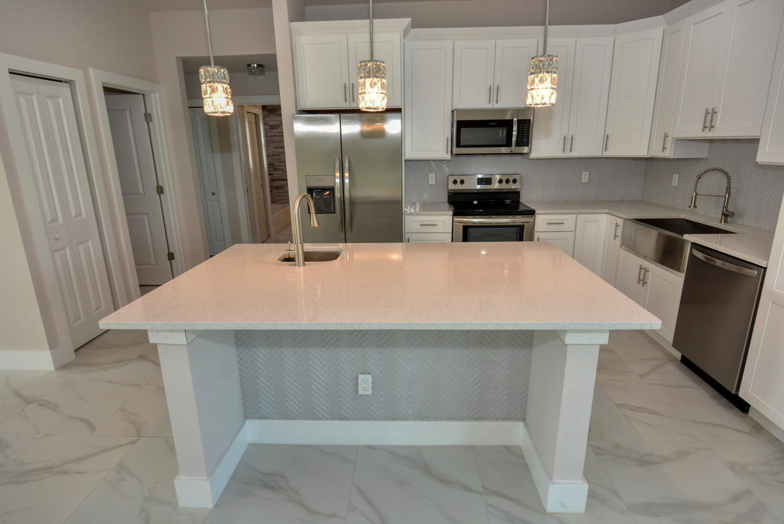 348 Southwest Ridgecrest Drive Port St. Lucie, FL 34953 - Photo 12 of 37 DSC_1177A
