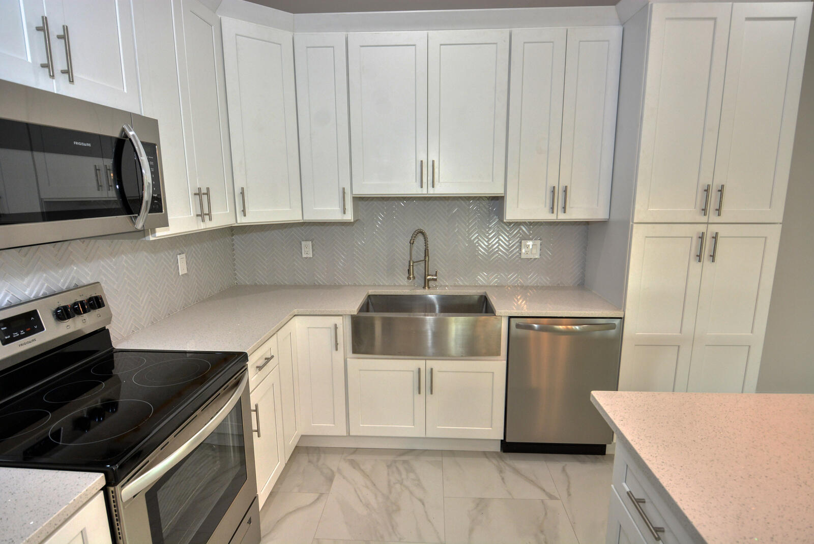 348 Southwest Ridgecrest Drive Port St. Lucie, FL 34953 - Photo 14 of 37 DSC_1179A