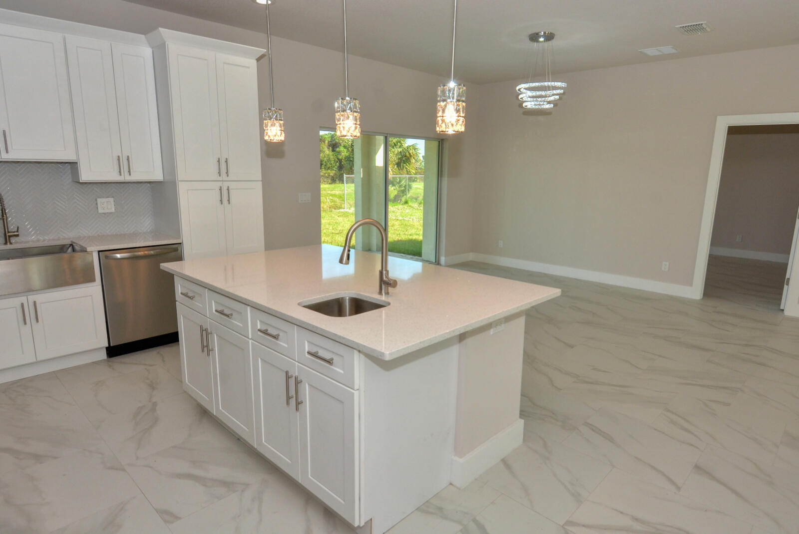 348 Southwest Ridgecrest Drive Port St. Lucie, FL 34953 - Photo 15 of 37 DSC_1182A