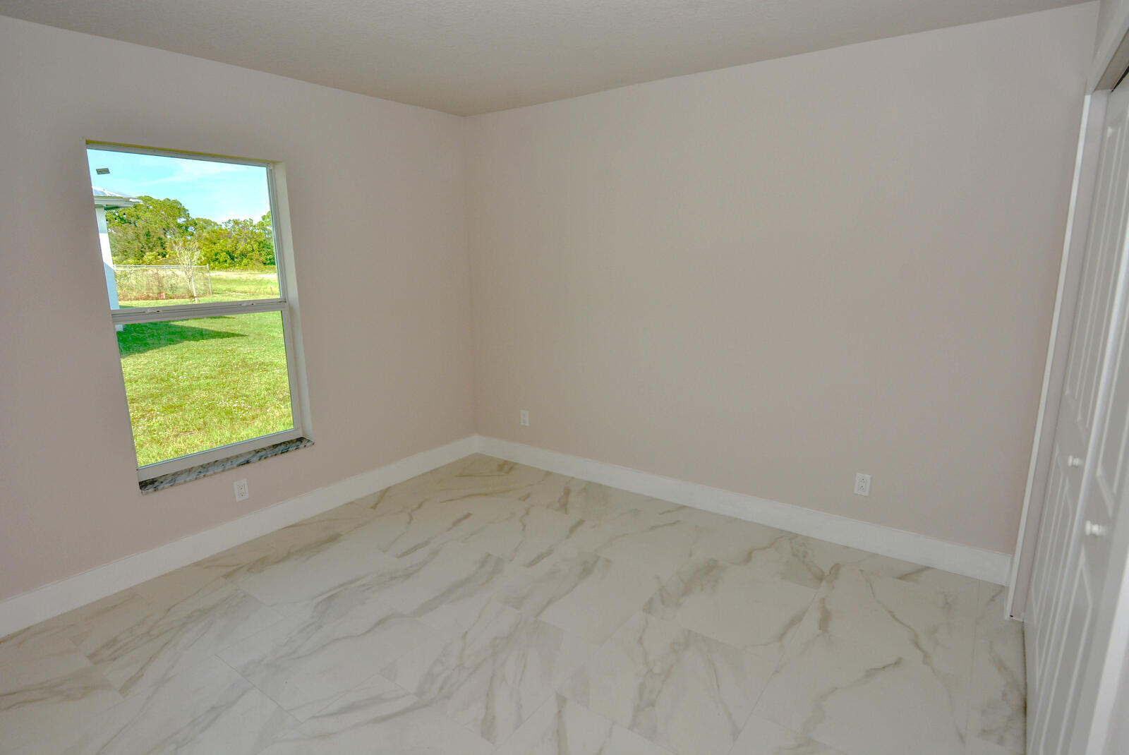 348 Southwest Ridgecrest Drive Port St. Lucie, FL 34953 - Photo 24 of 37 DSC_1221A