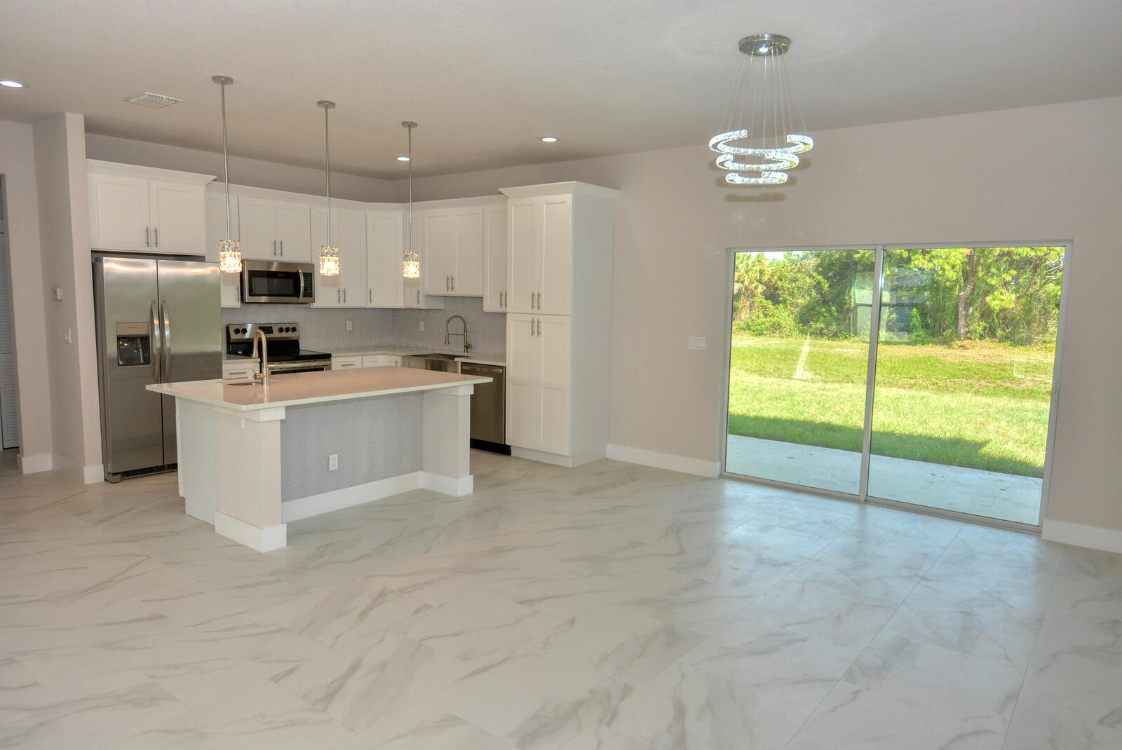 348 Southwest Ridgecrest Drive Port St. Lucie, FL 34953 - Photo 5 of 37 DSC_1167A